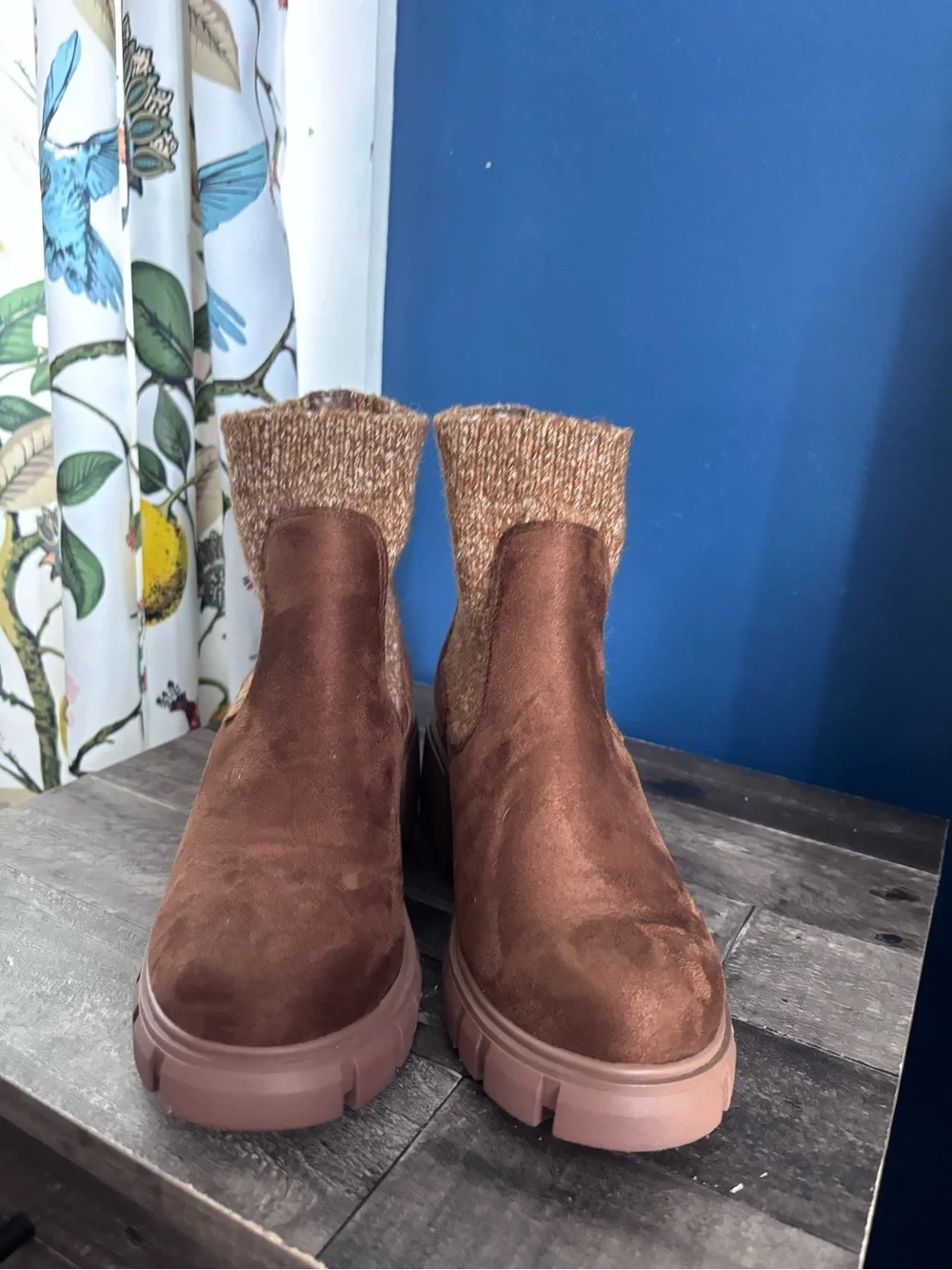 Women’s Chunky Chelsea Boot in Brown with Knit Collar